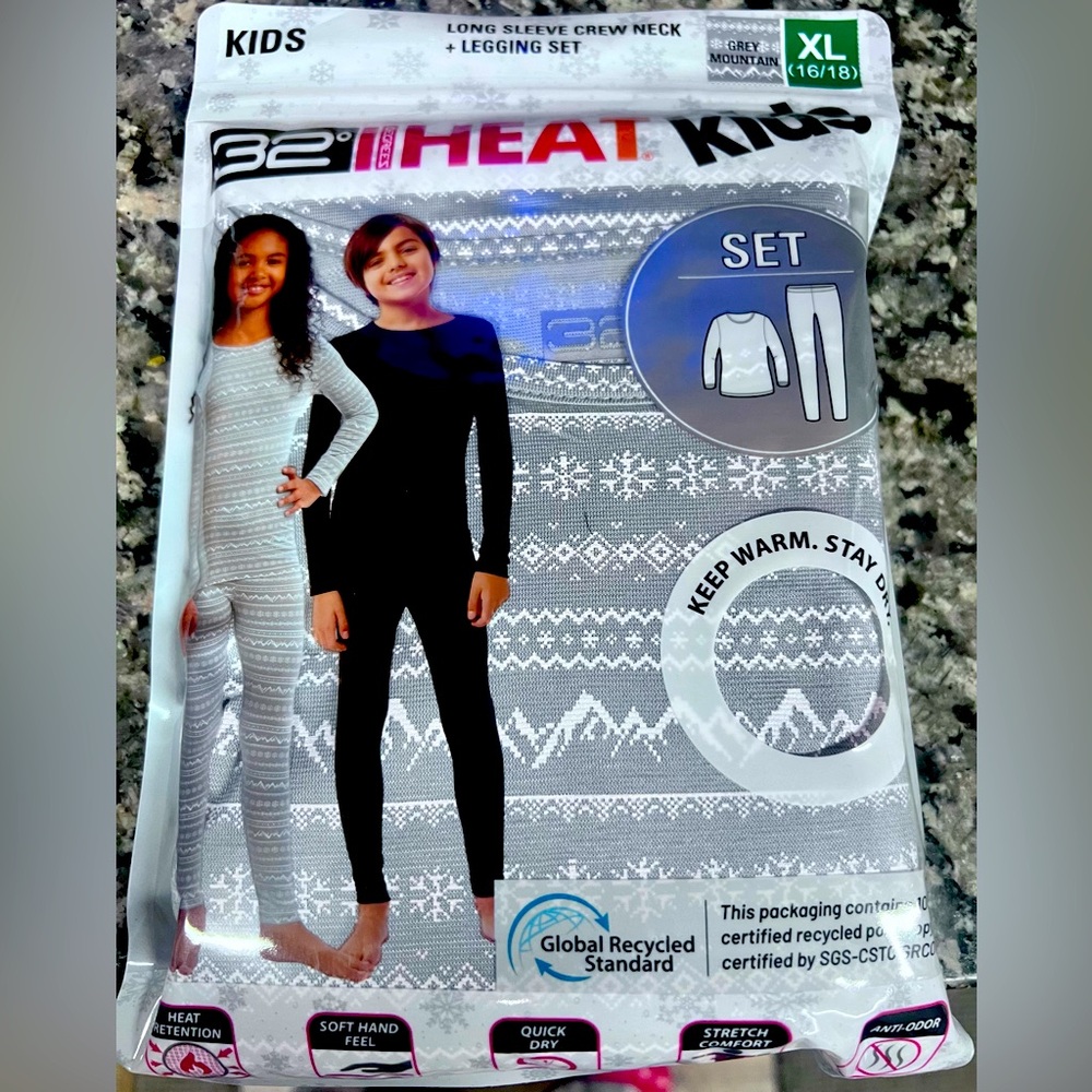 COPY - 32 Degrees Heat Unisex Kids 2 Piece Baselayer Long Sleeve Crew Neck/Legg…